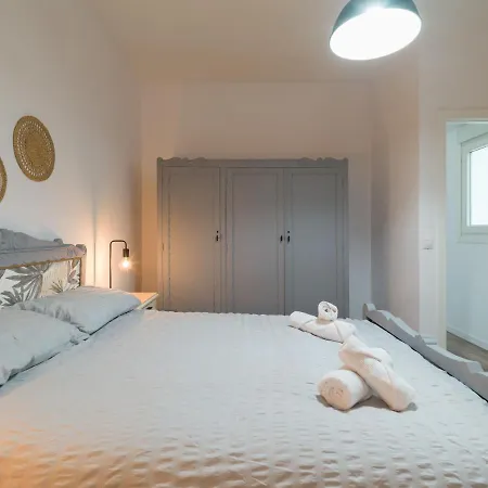 Live Tirajana Shepherds House *